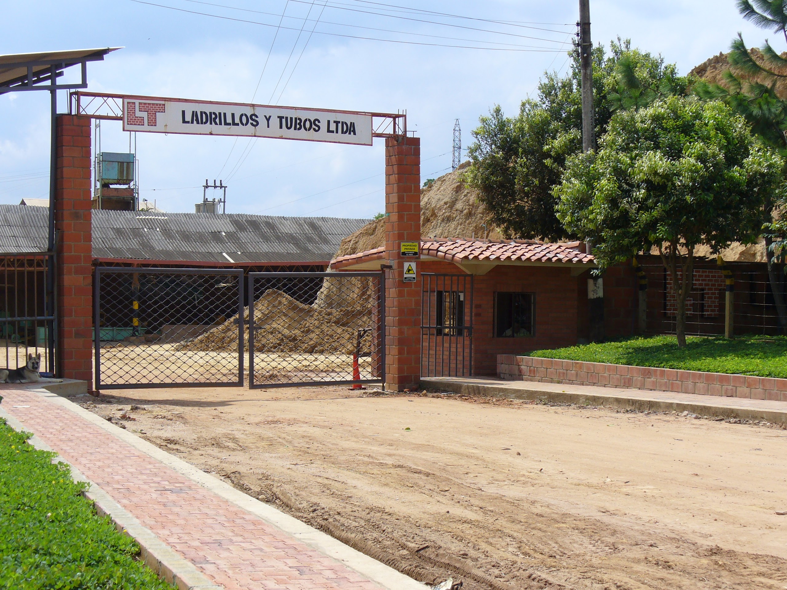 Entrada del terreno